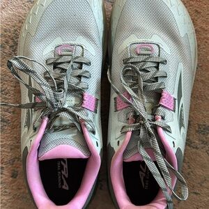 Altra Women's Athletic Shoes in Gray and Pink